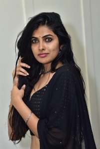 Actress Divi Vadthya in Black Dress Images