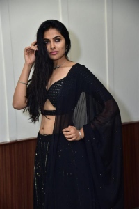 Actress Divi Vadthya in Black Dress Images