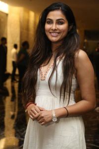 Actress Divi Vadthya Pictures @ Kanguva Pre-Release Event