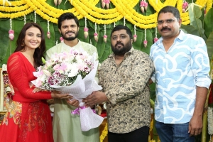 Ritika Nayak, Anand Deverakonda, KE Gnanavel Raja, Mathura Sreedhar Reddy @ Duet Movie Opening Stills