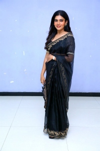 Blood & Chocolate Actress Dushara Vijayan Black Saree Stills