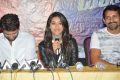 Vijay Devarakonda, Pooja Jhaveri, Srinivas Ravindra @ Dwaraka Press Meet at Haailand, Guntur Photos