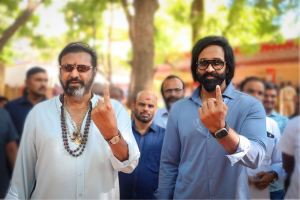 Mohan Babu, Manchu Vishnu Cast Vote for Elections 2024 Photos