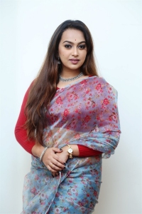 69 Sanskar Colony Actress Ester Noronha Saree Photos