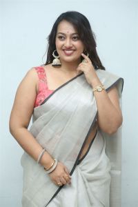 Tenant Movie Heroine Ester Noronha New Saree Pics