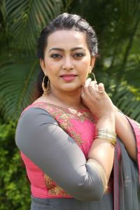 Ester Noronha New Stills @ Thala Movie Press Meet