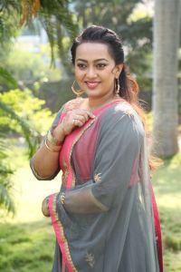 Actress Ester Noronha Stills @ Thala Movie Press Meet