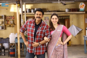 Venkatesh, Tamannaah in F3 Movie HD Images