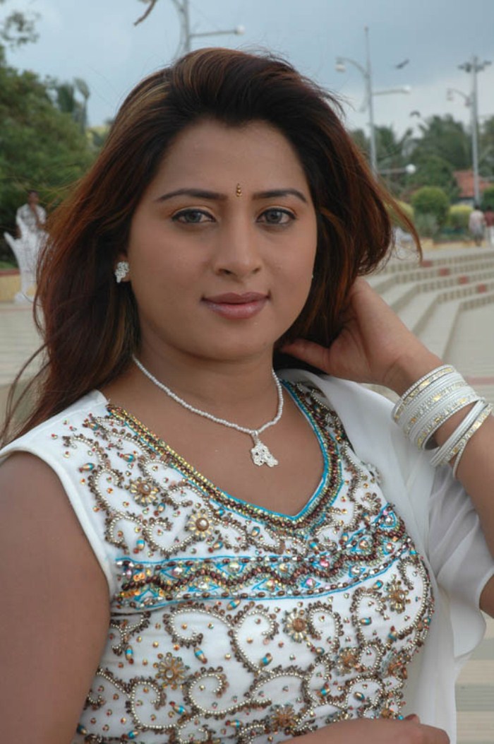 Telugu Actress Farah Khan Latest Hot Photos Stills Gallery
