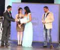 Yami Gautam falicitating the 1st runner up Steffi Natalya of 'Femina Style Diva' Pune