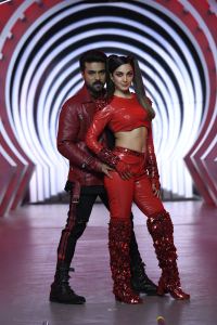 Ram Charan, Kiara Advani in Game Changer Movie HD Images