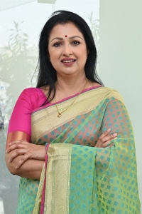 Actress Gautami Latest Pics @ Anni Manchi Sakunamule Interview