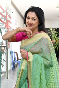 Actress Gauthami Pics @ Anni Manchi Sakunamule Interview