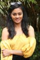 Oru Nalla Naal Paathu Solren Actress Gayathrie Shankar New Images HD