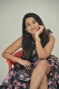 Actress Rashi Singh Pictures @ Gem Movie Press Meet