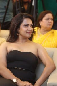 Actress Hari Teja Pictures @ Aa Okkati Adakku Pre Release