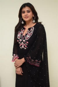 Actress Hebah Patel Latest Pics @ The Great Indian Suicide Press Meet