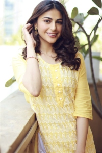 Actress Heer Achhra Cute Photoshoot Stills