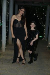 Ritika Nayak, Baby Kiara @ Hi Nanna Movie Blockbuster Celebrations Stills