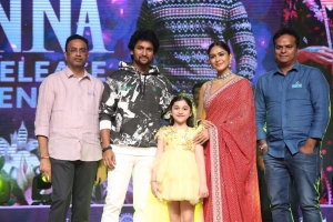 Mohan Cherukuri, Nani, Baby Kiara Khanna, Mrunal Thakur, Dr. Vijender Reddy Teegala @ Hi Nanna Pre-Release Event Stills