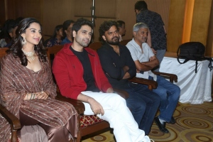 Meenakshi, Adivi Sesh, Sailesh Kolanu @ Hit 2 Movie Press Meet Bangalore Photos