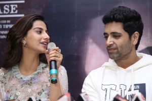 Meenakshi Chaudhary, Adivi Sesh @ Hit 2 Movie Press Meet Vizag Photos