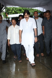 Pawan Kalyan pay homage to Krishnam Raju Photos