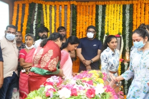 Celebs pay homage to Krishnam Raju Photos