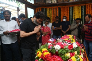 Trivikram Srinivas pay homage to Krishnam Raju Photos