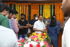 Celebs pay homage to Krishnam Raju Photos