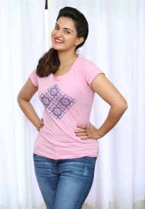 Actress Honey Rose New Pictures