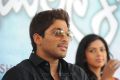 Allu Arjun, Amala Paul at Iddarammailatho Telugu Movie Opening Stills