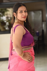 Actress Inaya Sultana Photos @ Prasanna Bhumi Entertainments Movie Opening