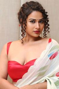 Actress Inaya Sultana Latest Photos