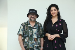 Harsh Warrdhan, Ritika Singh @ InCar Movie Press Meet Stills