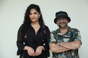 Ritika Singh, Harsh Warrdhan @ InCar Movie Press Meet Stills