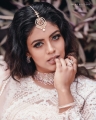 Actress Iniya New Photoshoot Images