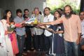 Inji Idupazhagi Movie Pooja Stills