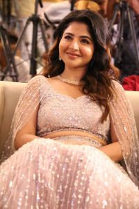 Actress Iswarya Menon Pics @ Bhaje Vaayu Vegam Pre Release