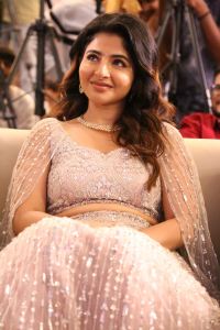 Iswarya Menon Cute Pics @ Bhaje Vaayu Vegam Pre Release