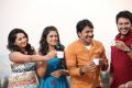 Siddhi Idnani, Srinivasa Reddy in Jamba Lakidi Pamba Movie Stills HD