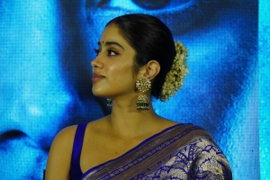 Mili Movie Actress Janhavi Kapoor Saree Pics