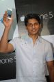 Actor Jiiva launches iPhone 5 Photos