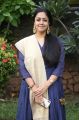 Kaatrin Mozhi Actress Jyothika Cute HD Images