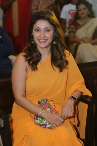 Manjari Fadnis @ Kalatapasvi K Viswanath Jayanthi Event Stills