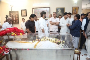 Celebs Pay Last Respects to Director K Viswanath Photos