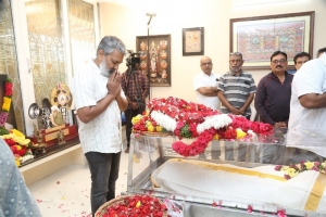 SS Rajamouli Pay Last Respects to Director K Viswanath Photos