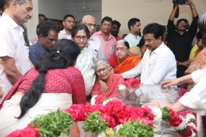 Celebs Pay Last Respects to Director K Viswanath Photos