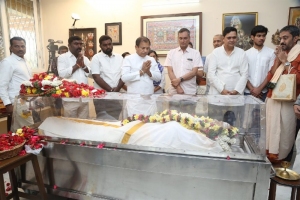 Celebs Pay Last Respects to Director K Viswanath Photos