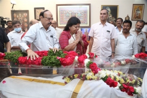 Celebs Pay Last Respects to Director K Viswanath Photos